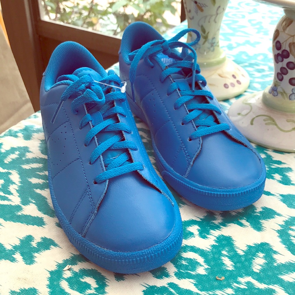 kids shoes 4Y